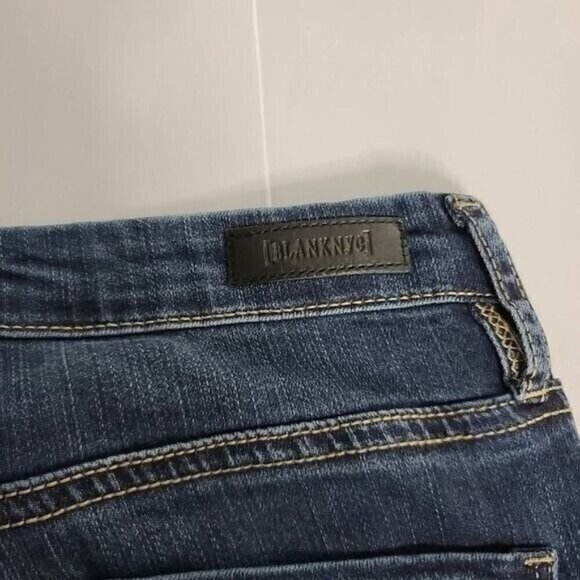 BLANK NYC Jeans The Bond Fringe Hem Skinny Sz 26 Medium Blue Wash Grunge Boho - Picture 7 of 8